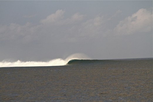 Maldives-surf-3.jpg Maldives-surf-3.jpg